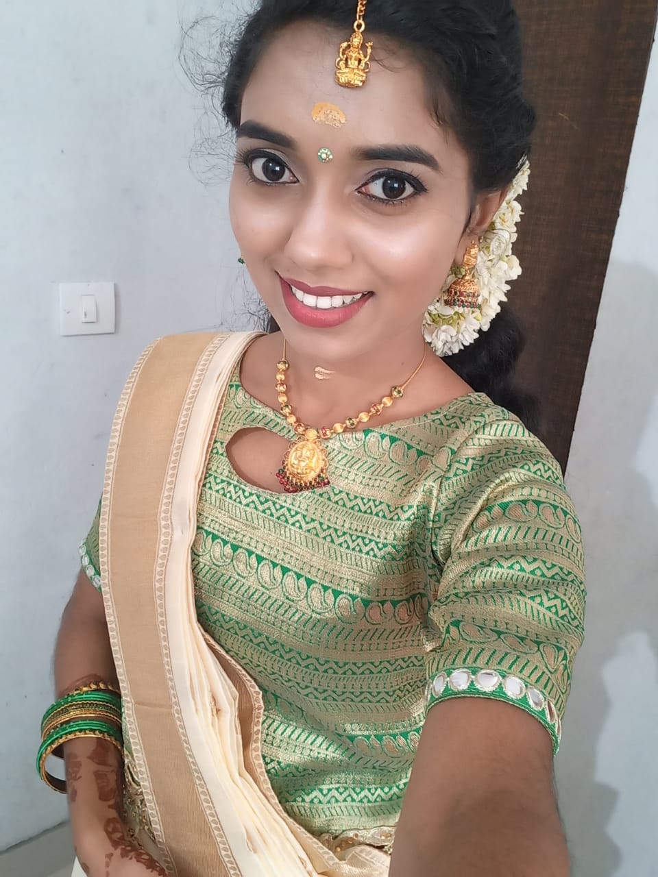 VENUS BEAUTY PARLOUR MODAKKALLUR